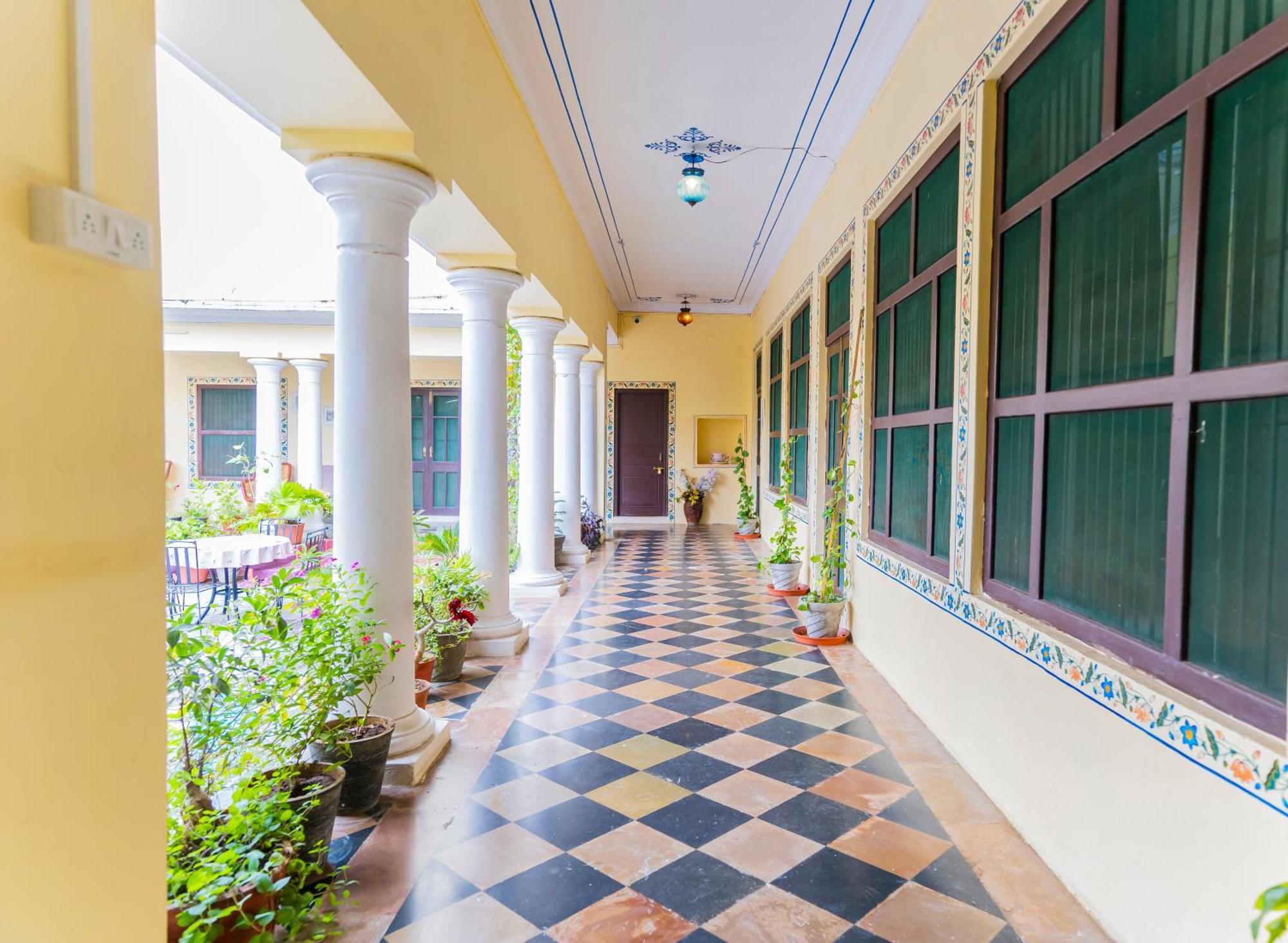 Kalyan Villa Homestay อุเดเปอร์ ภายนอก รูปภาพ
