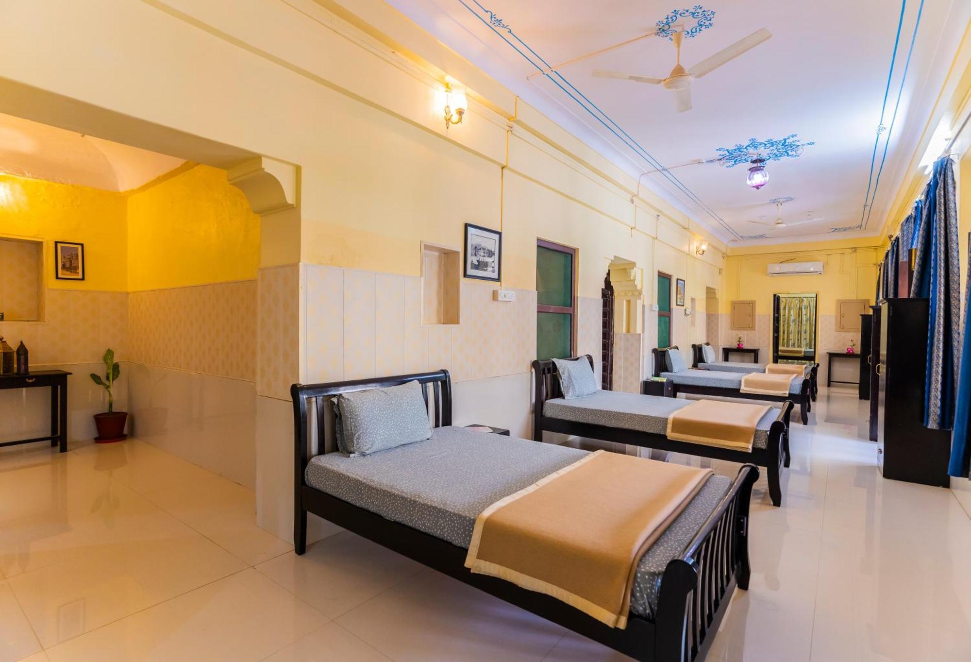 Kalyan Villa Homestay อุเดเปอร์ ภายนอก รูปภาพ