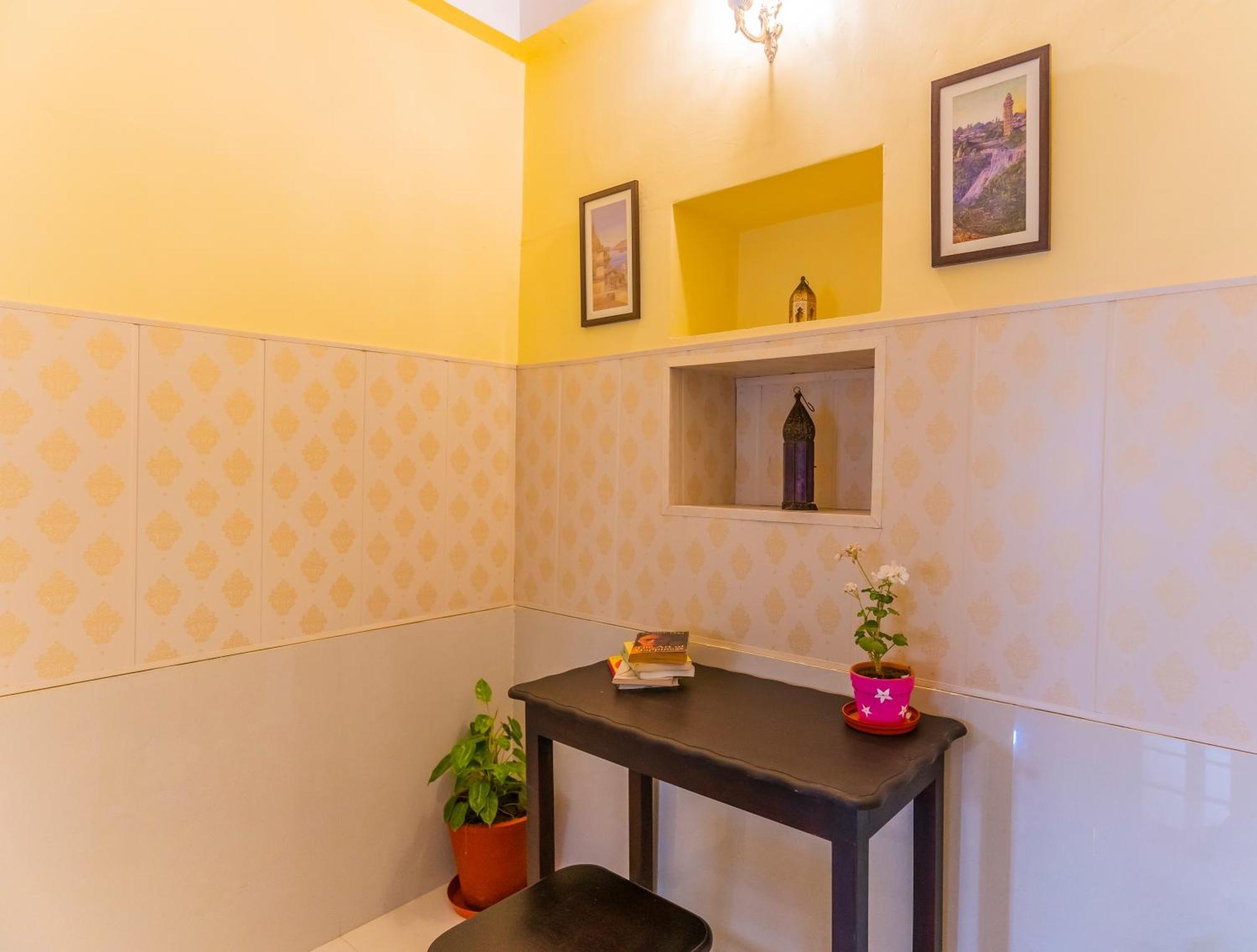 Kalyan Villa Homestay อุเดเปอร์ ภายนอก รูปภาพ