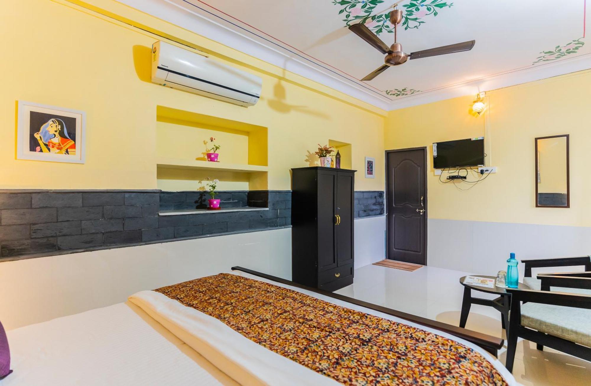 Kalyan Villa Homestay อุเดเปอร์ ภายนอก รูปภาพ
