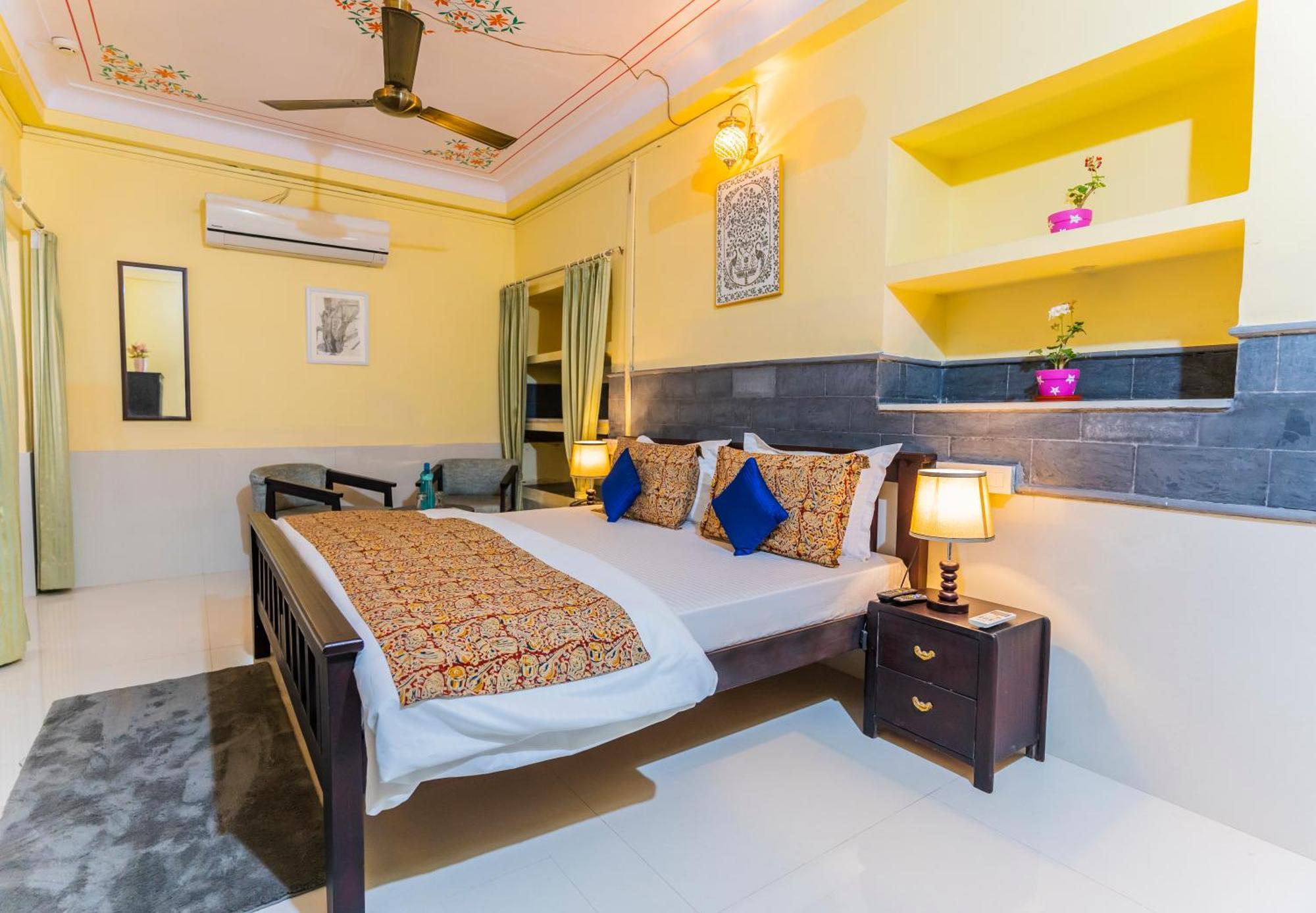Kalyan Villa Homestay อุเดเปอร์ ภายนอก รูปภาพ